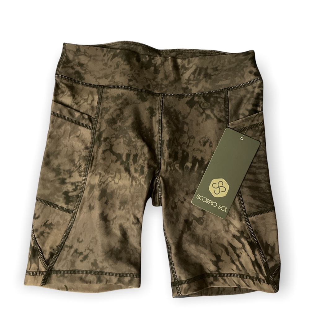 Grey print active shorts